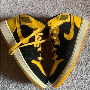 Retro Jordan New Love 1s